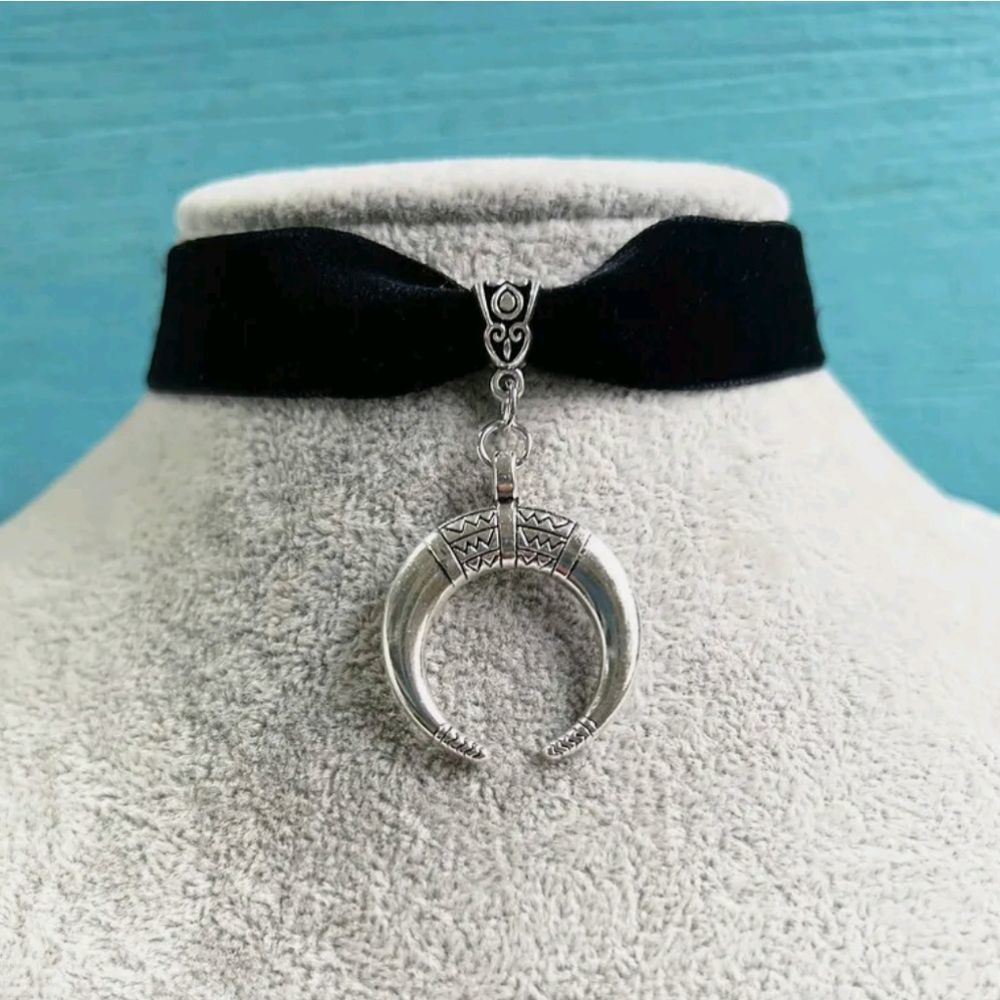 Half moon necklace silver black choker wicca wiccan pagan goth Gothic hippie os